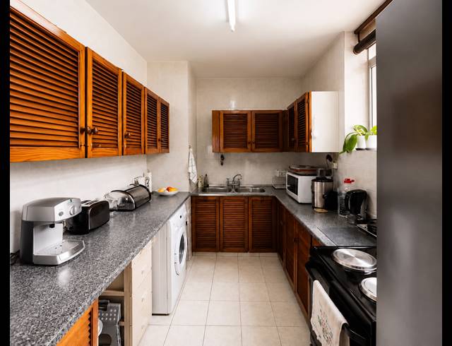 2 BEDROOM APARTMENT FOR SALE IN UMHLANGA CENTRAL